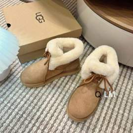 Picture of UGG Shoes _SKUUGGsz35-40ML101719777